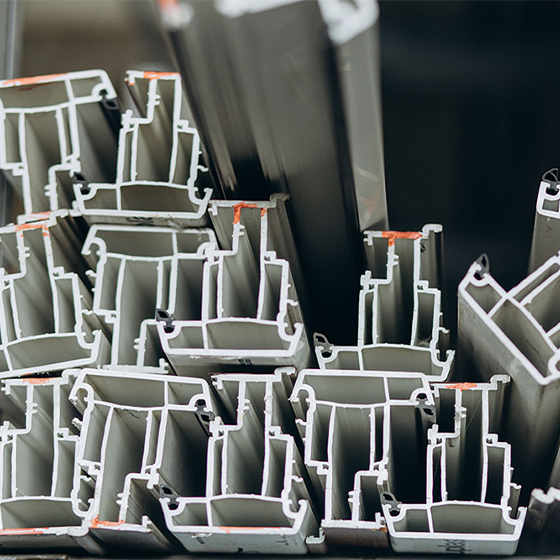 PROFILE DIN PVC ȘI ALUMINIU