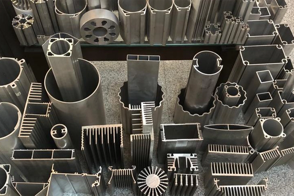 PROFILE DIN PVC ȘI ALUMINIU